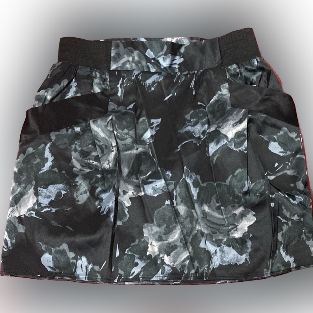 Mini skirt!! Summer I’m so ready for youuuu!!!
